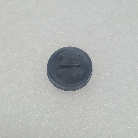 10-157135 Plug - Vent Magneto